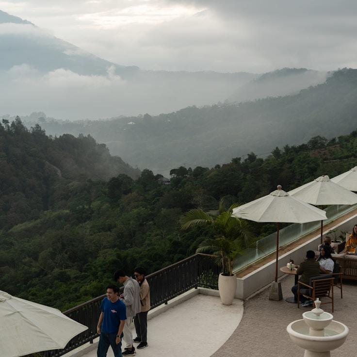 Outdoor terrace seating suitable for families in Milano